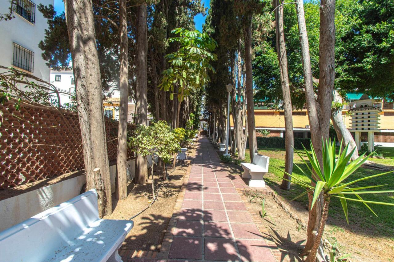 El Rocio En La Playa De Cariluela Apartman Torremolinos Kültér fotó
