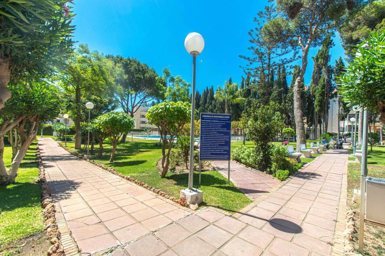 El Rocio En La Playa De Cariluela Apartman Torremolinos Kültér fotó